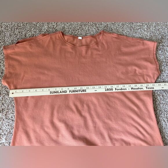 Lululemon Women’s Short Sleeve Tee Size 2 - Picture 11 of 11